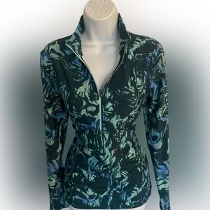 calla  Green and Blue Patterned Top -M green blue , polyester spandex